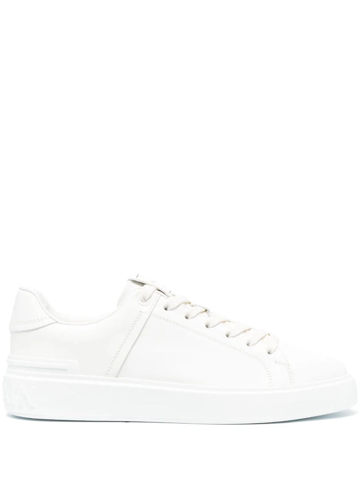 Low top lace up snea