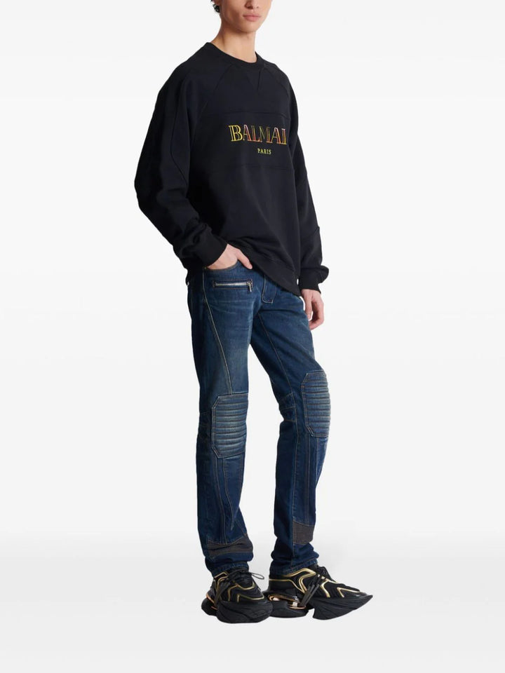 Oversized sweatshirt with embroidery