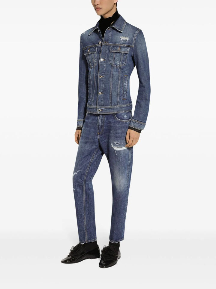 Straight jeans with a worn effect