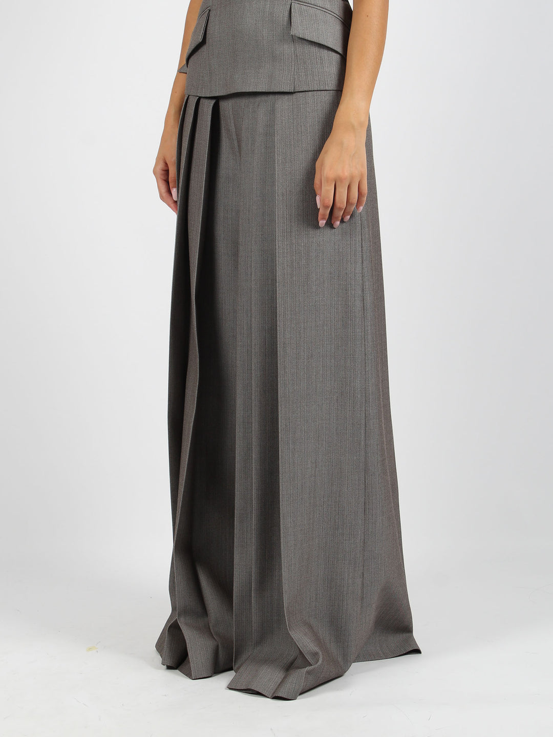 Wide leg trousers