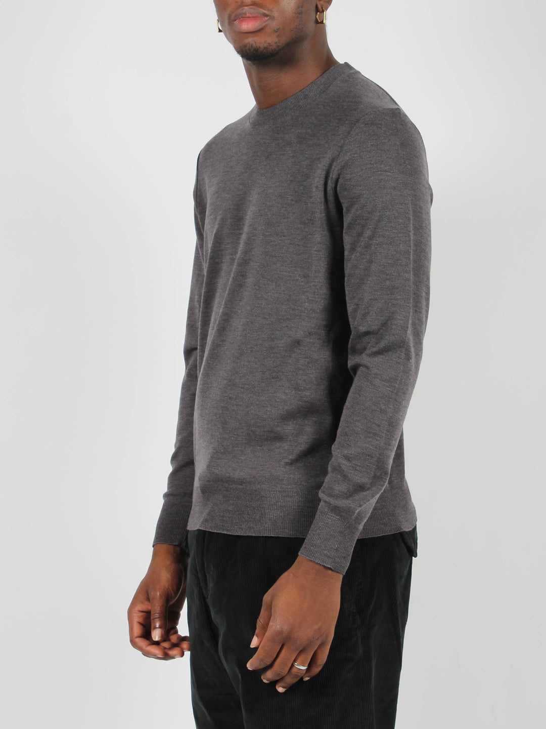 Round neck sweater