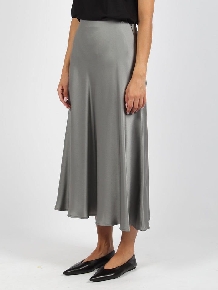 Satin fluid skirt