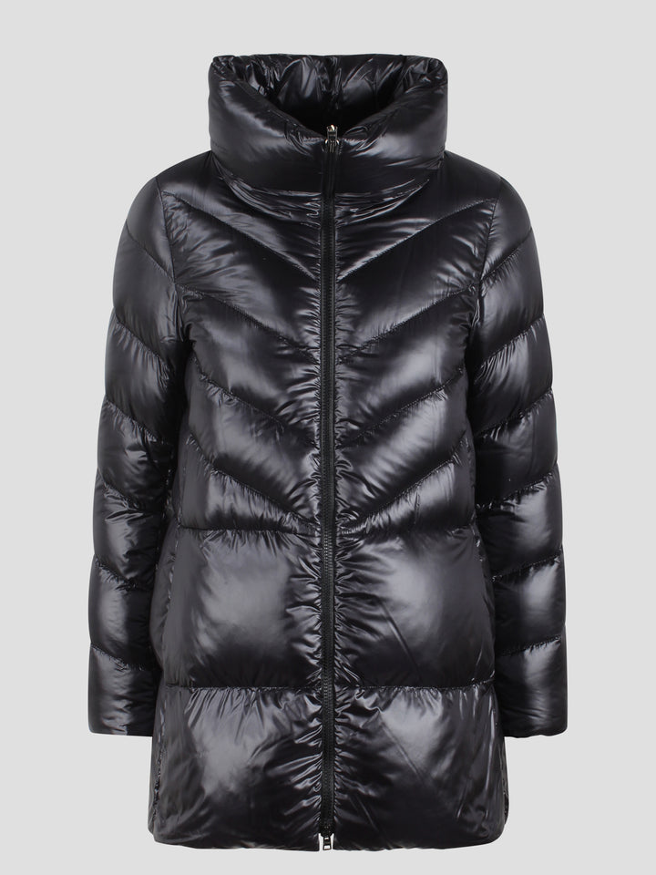 Resort padded nylon ultralight down jacket