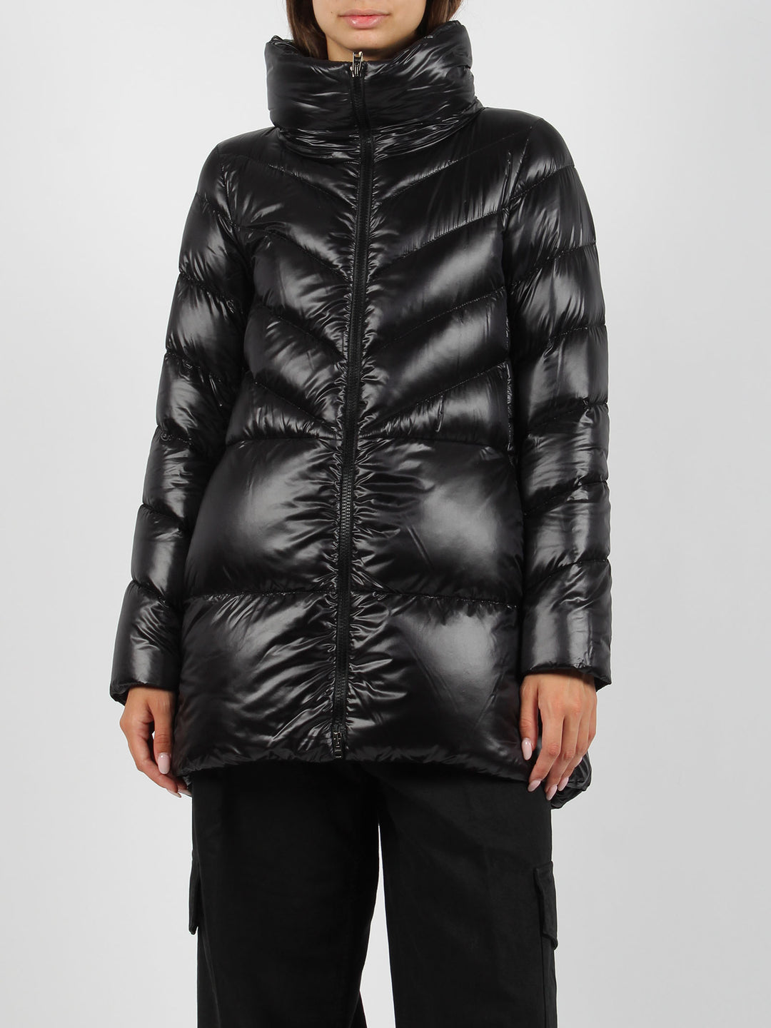 Resort padded nylon ultralight down jacket