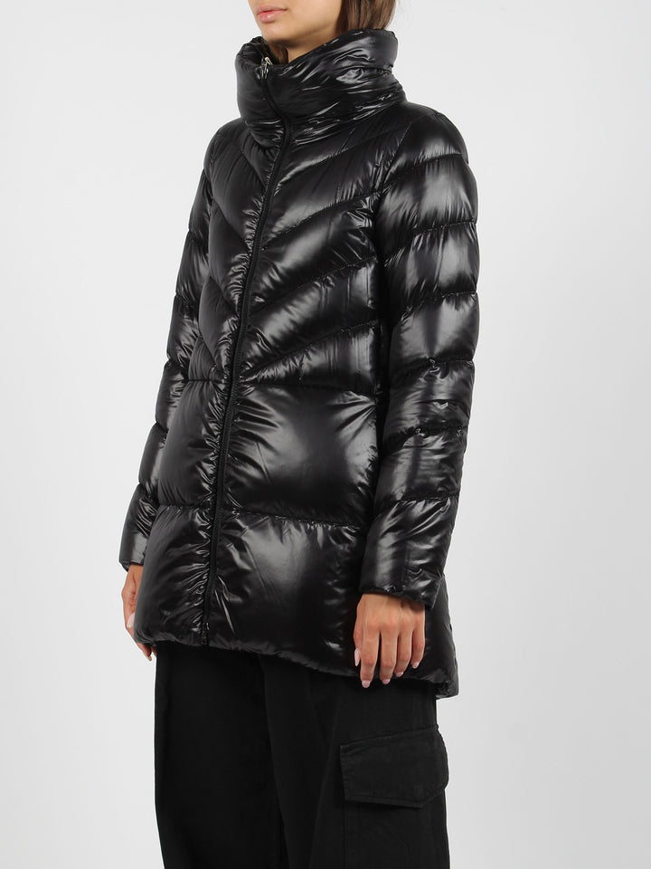 Resort padded nylon ultralight down jacket