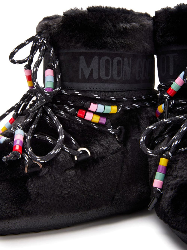 Icon boots with beads