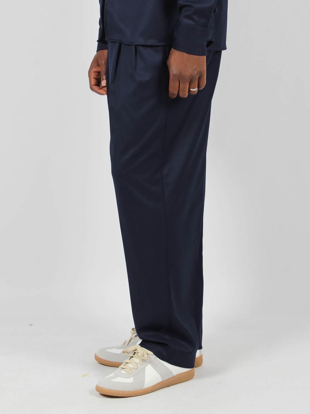 Wide leg trousers