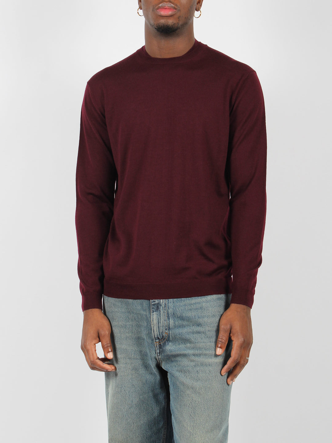 Round neck sweater