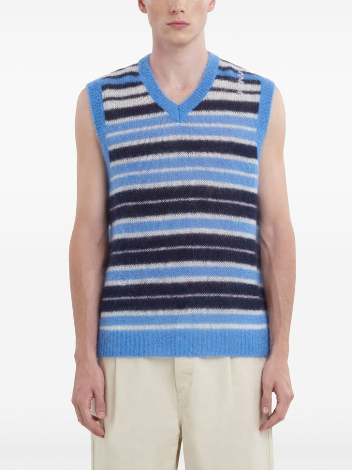 Sleeveless sweater