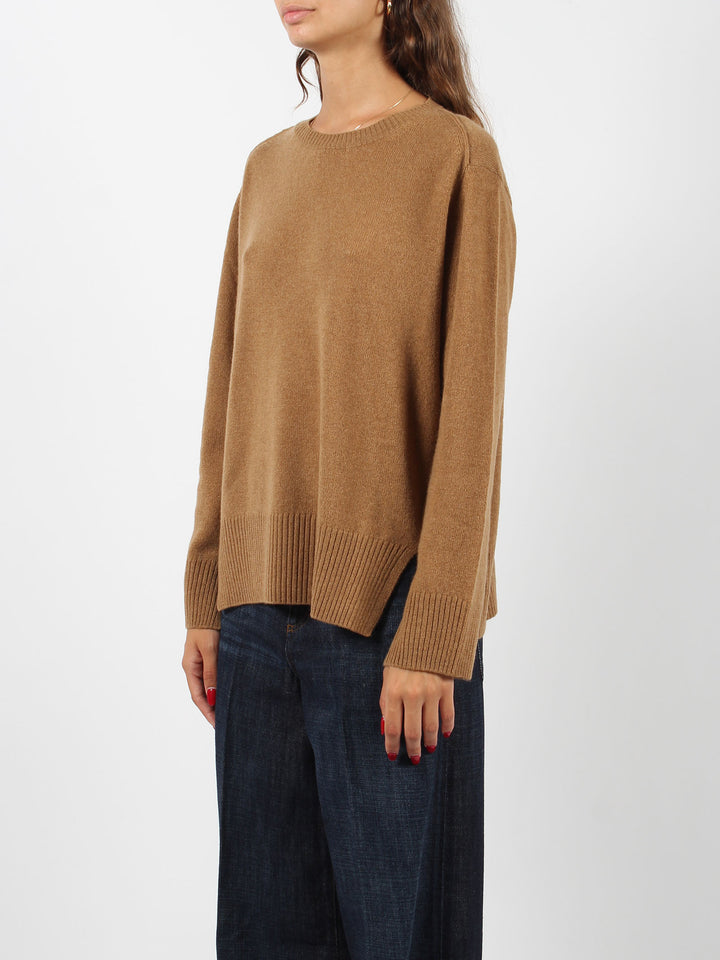 Relaxed round neck sweater