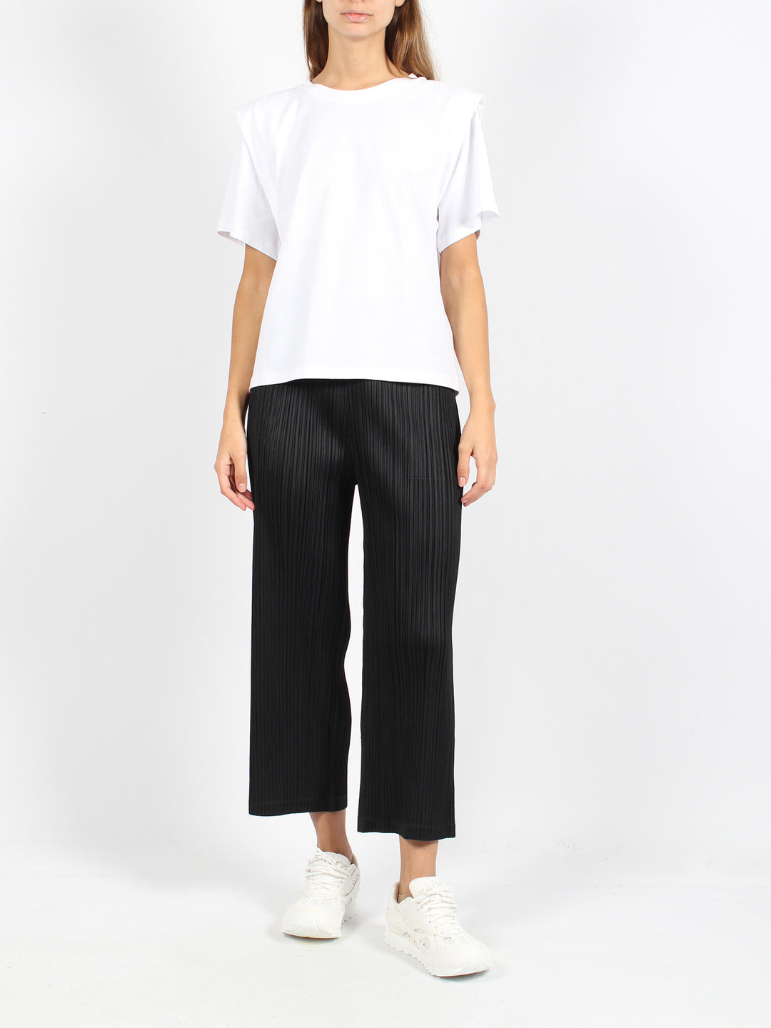 Pleated tight trousers