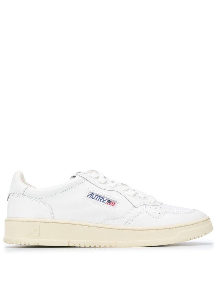 Autry Sneakers - White | f0db2bb9434466da6f76acf295febaf6d40b1a29