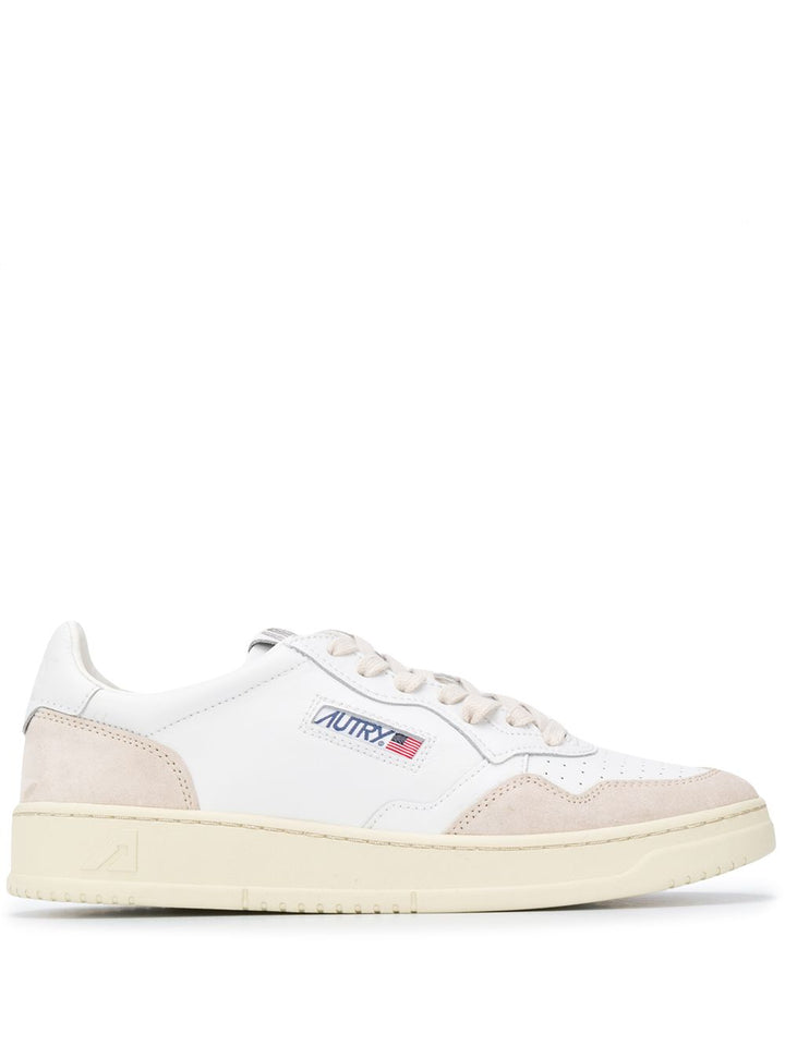 Autry Sneakers - White | cccc4f8307c4324bae5980b7336c7eb25e65e0f9