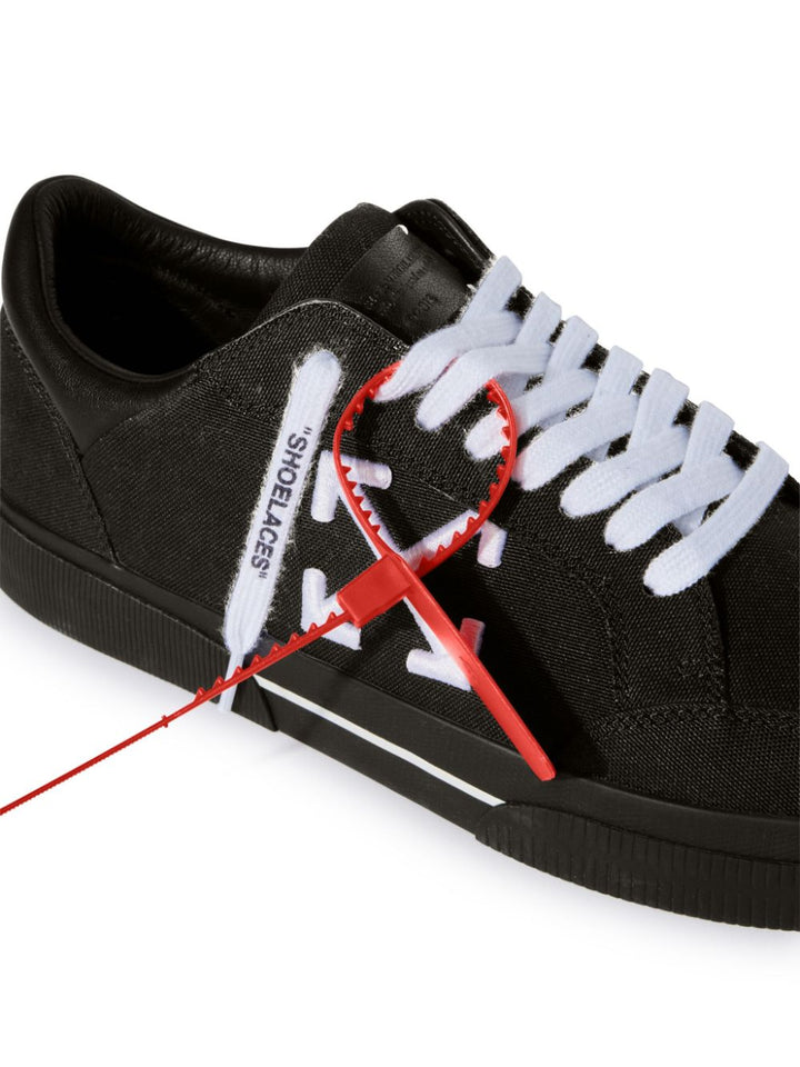 Off White Sneakers - Black | 85175679652f9eff0eb28cc17de9b50ecd589119