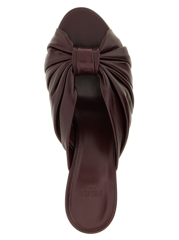 Fendi Fendi Arco Sandals - Bordeaux | d5024e43a6bee624e09996244df727454e6b1526