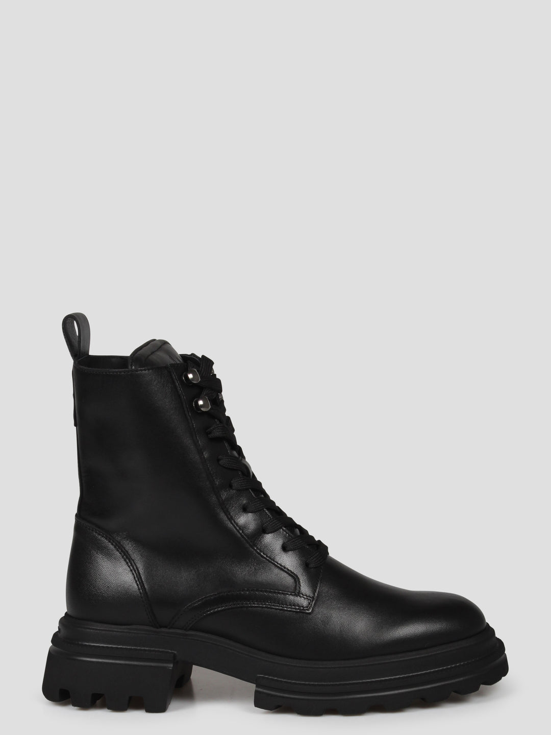 H674 storey combat boots