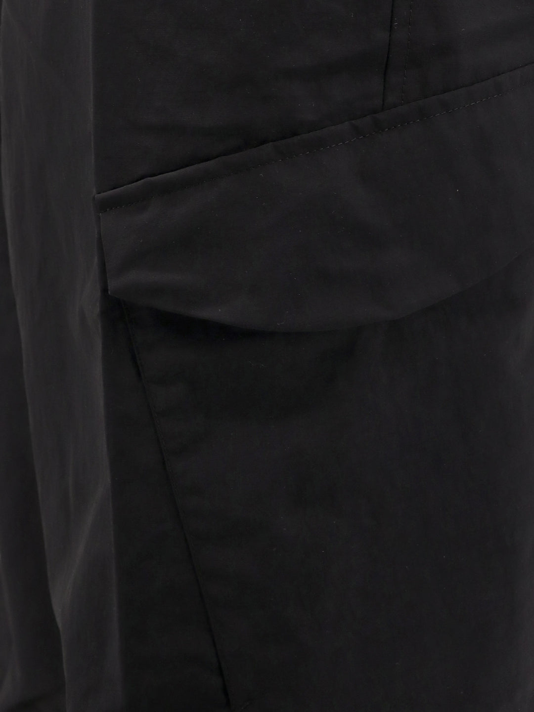 Laminar  - Blacks and greys | 2322c7795cc803275a9c18db4546ca54f97d4608