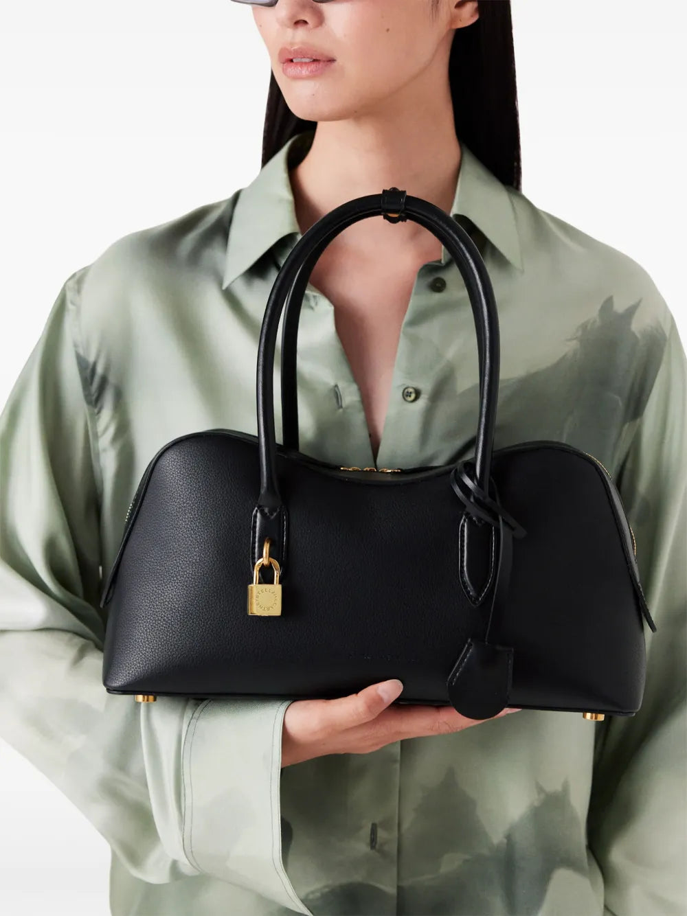 Stella Mccartney Shoulder Bags - Black | e83efc7a0921de7002b2be1df188ba195ac00541