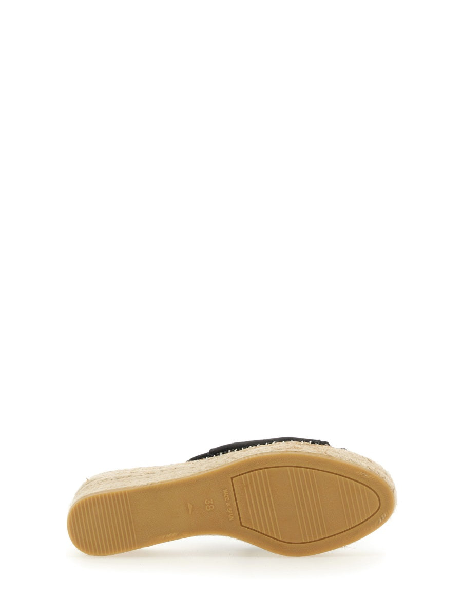 Manebí Flat Shoes - Black | Wanan Luxury