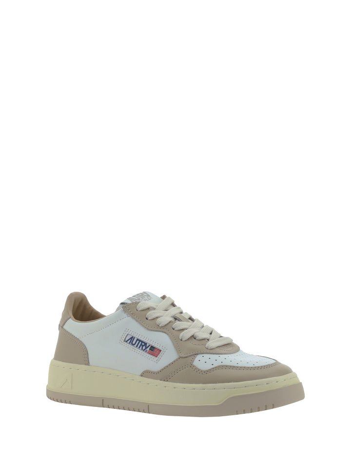 MEDALIST LOW SNEAKERS