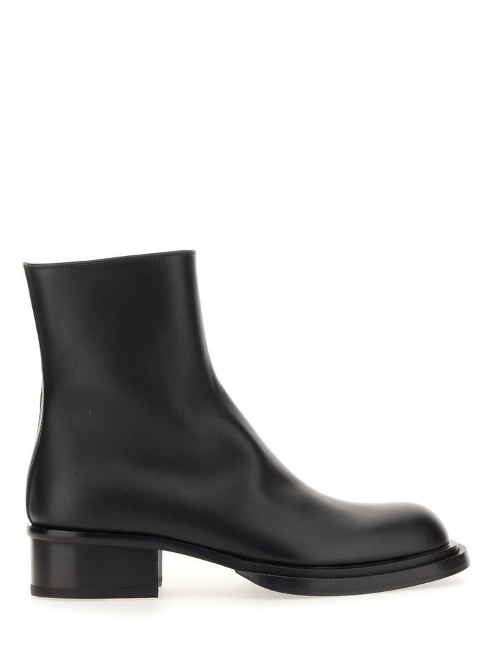 Alexander McQueen Boots - Black | Wanan Luxury