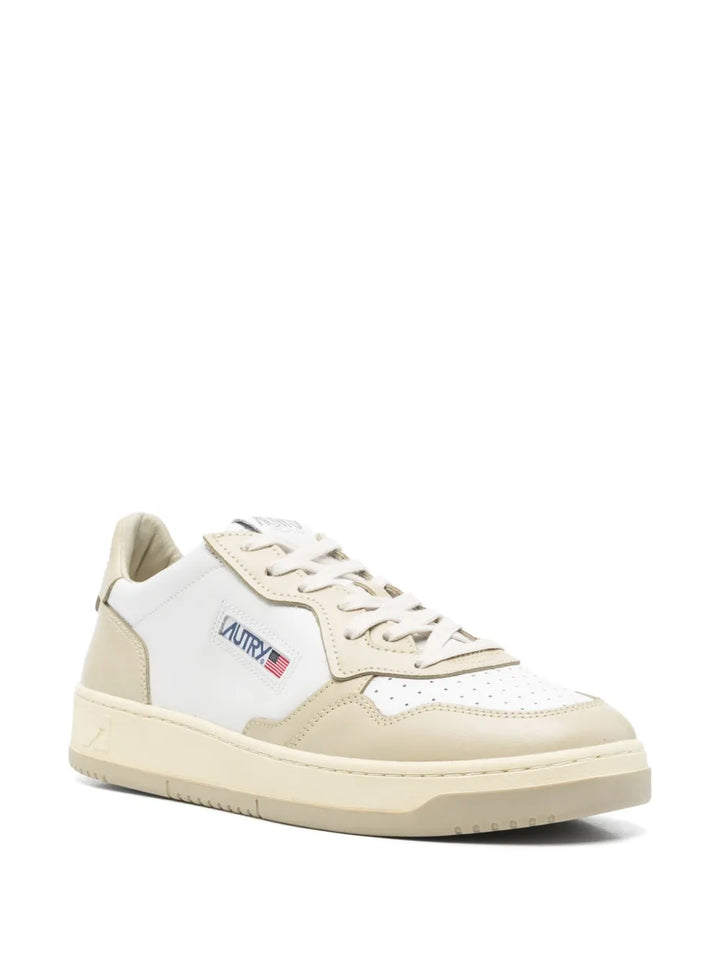 Autry Sneakers - White | 6b7f0c6765fdca81edb0c8940c3b9be41360f60c