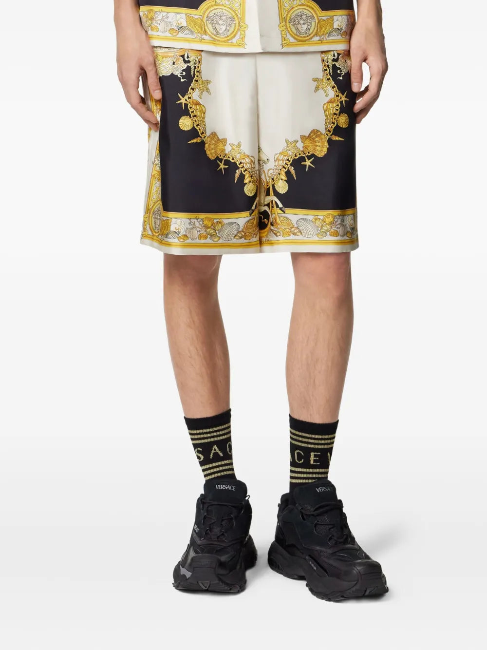 Versace SHORTS - Multicolour | e9c59e1dd23c7f50981aa858f6b9a6f1f44b82c7