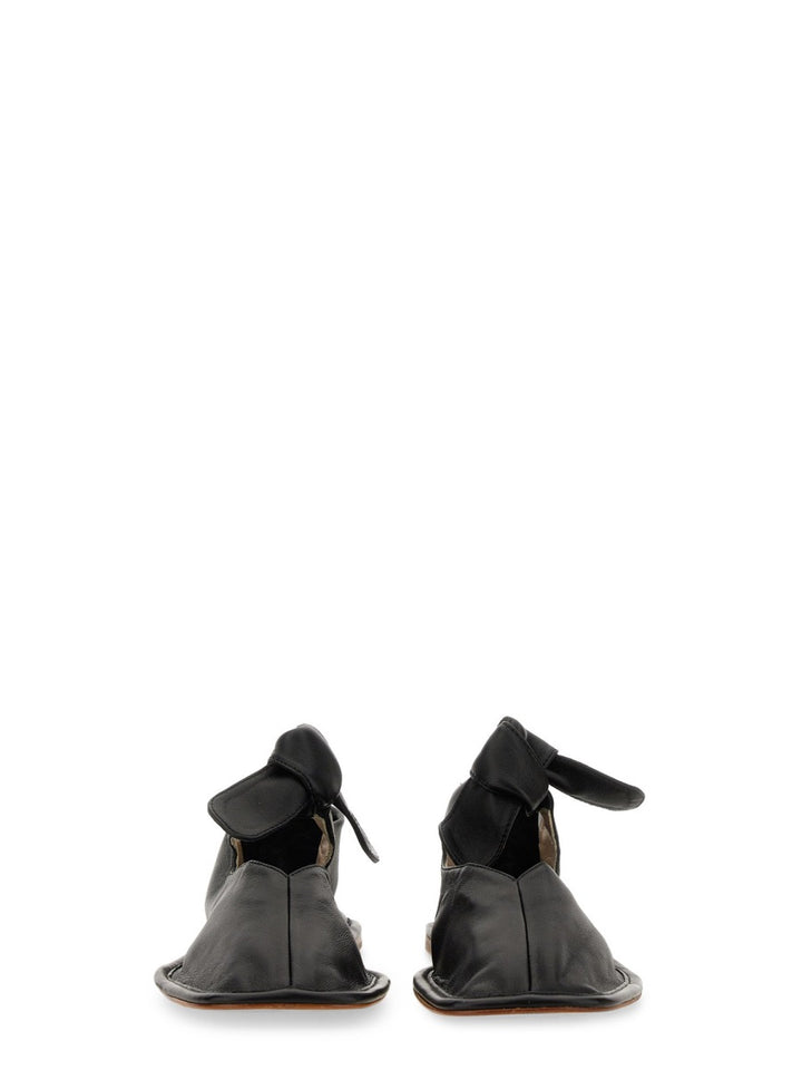 Hereu Flat Shoes - Black | Wanan Luxury