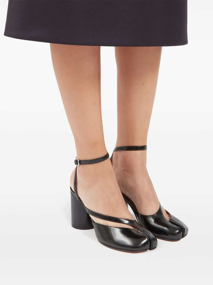 Maison Margiela Sandals - Black | 5a3ed72f5c727877c64df2c9173276c7efab8077