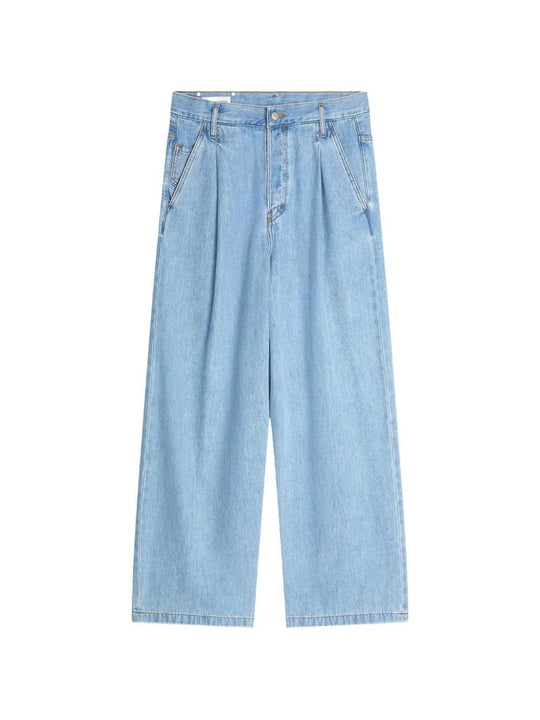 Pleated Jeans