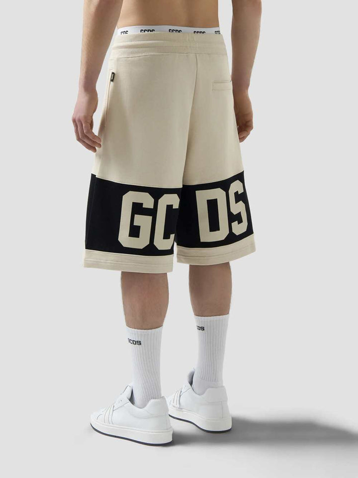Gcds SHORTS - White | fdcaa70a46f1c03a10c9c62f29a58cd0ff19ae95
