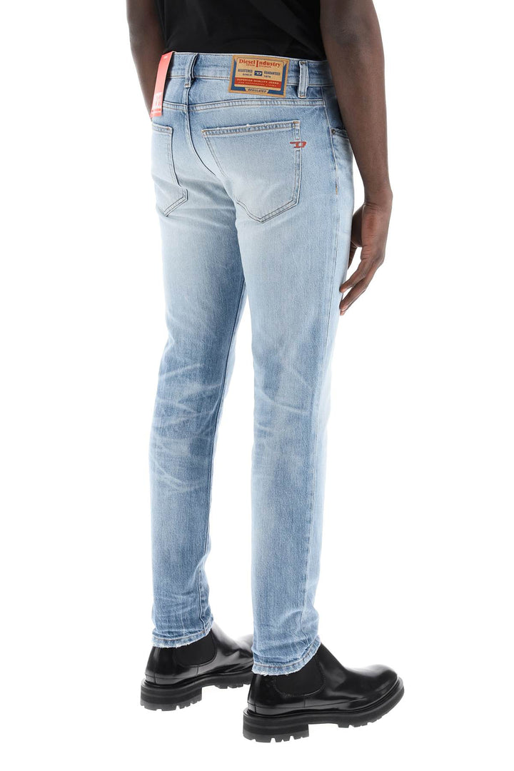 2019 D Strukt Slim Fit Jeans