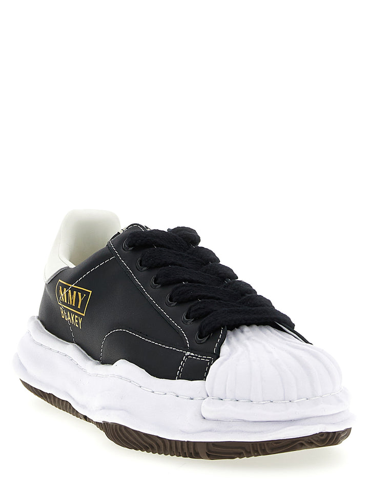 Maison Mihara Yasuhiro Blakey Sneakers - White/Black | 4ff4d03ed148e58b0375c7e8c38b64e5b97639dc