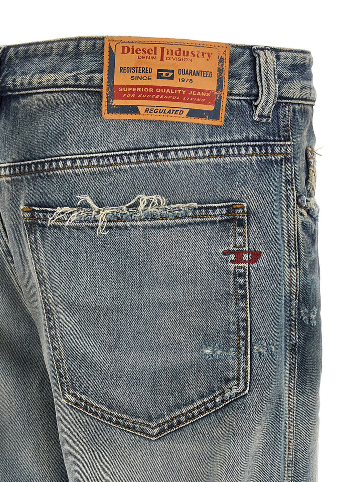 Diesel 1998 D-Buck Jeans - Light Blue | d2d14468e51495d1128491444401f9031e6601d3