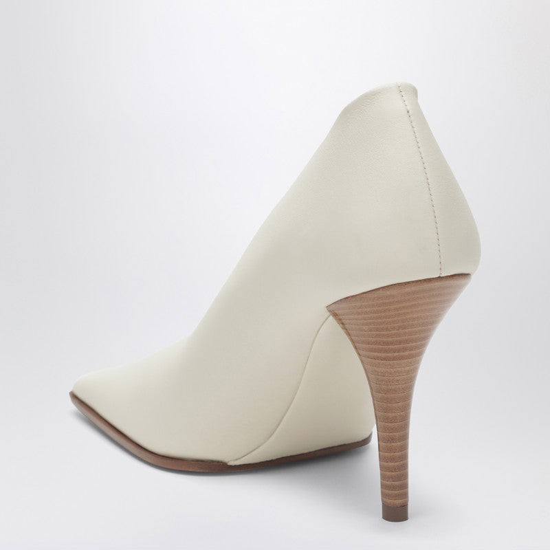 AlaïA Shoes - Beige | 19154eb5ba3e464ddbe74e2d7f11febddad8ce8a