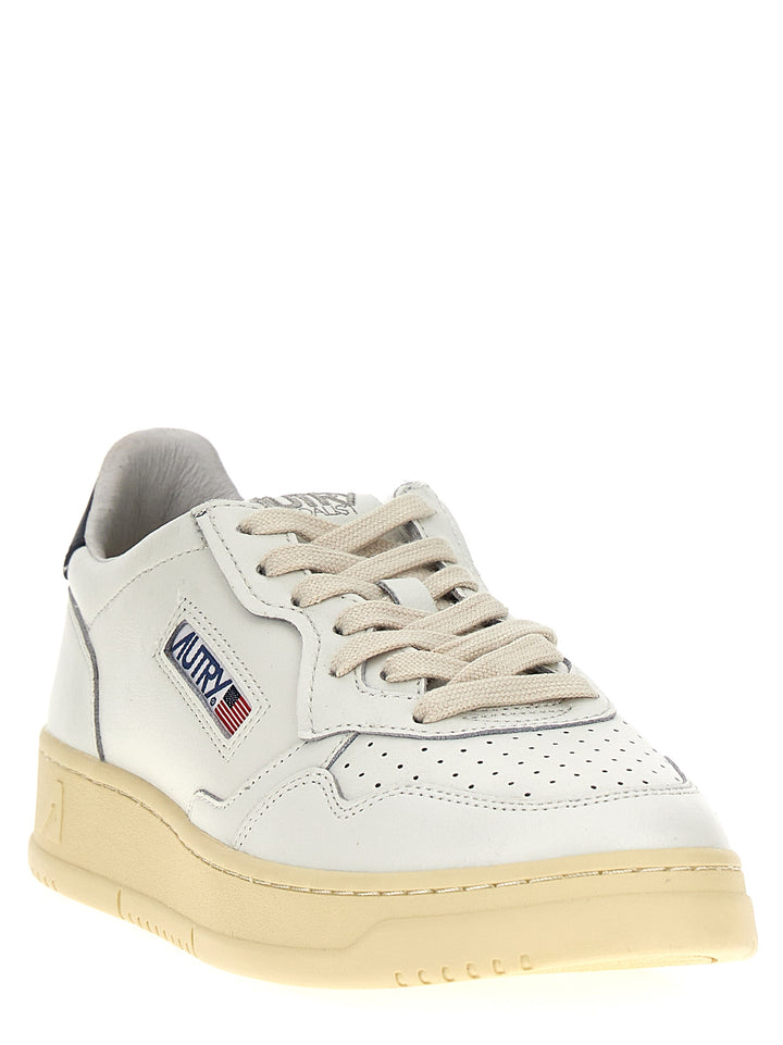 Medalist Low Sneakers Blue