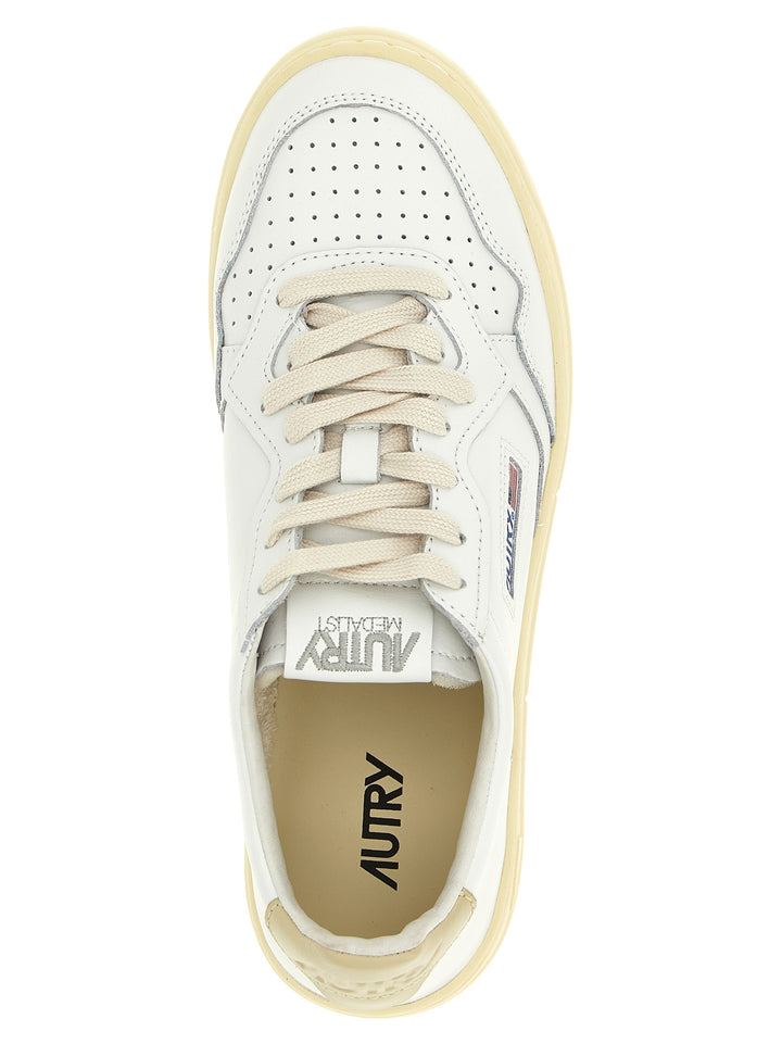 Autry Medalist Low Sneakers - Beige | 5c6536024eab49d36409cd3c6f528f8e171e739c