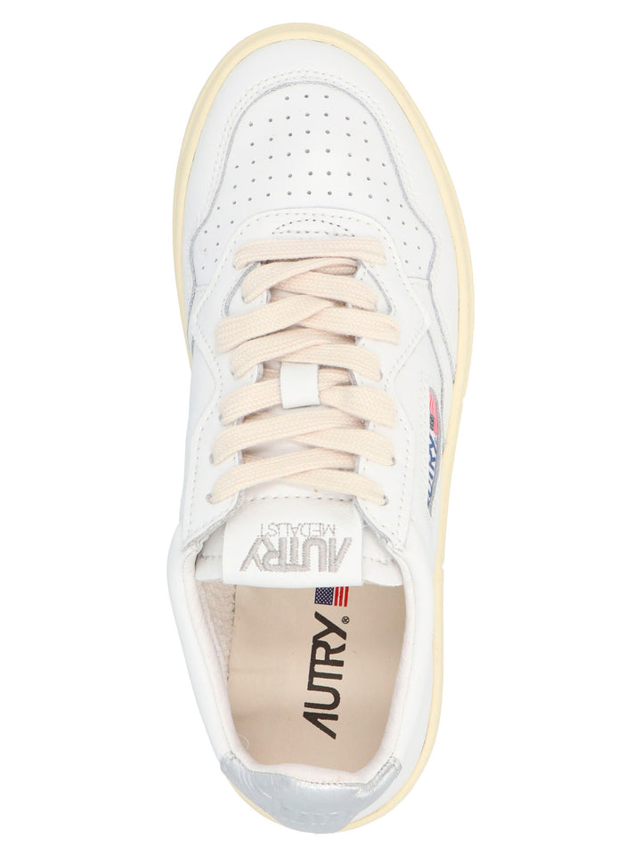 Autry Medalist Low Sneaker Sneakers - Silver | 9556d96fe35e765af4327612398212f3d0151a09