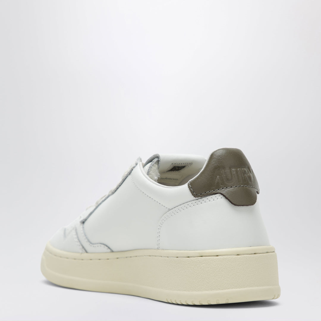 Autry Shoes - White | b8d08189fdcb947a7e823a6ba52c77aa7c162c22