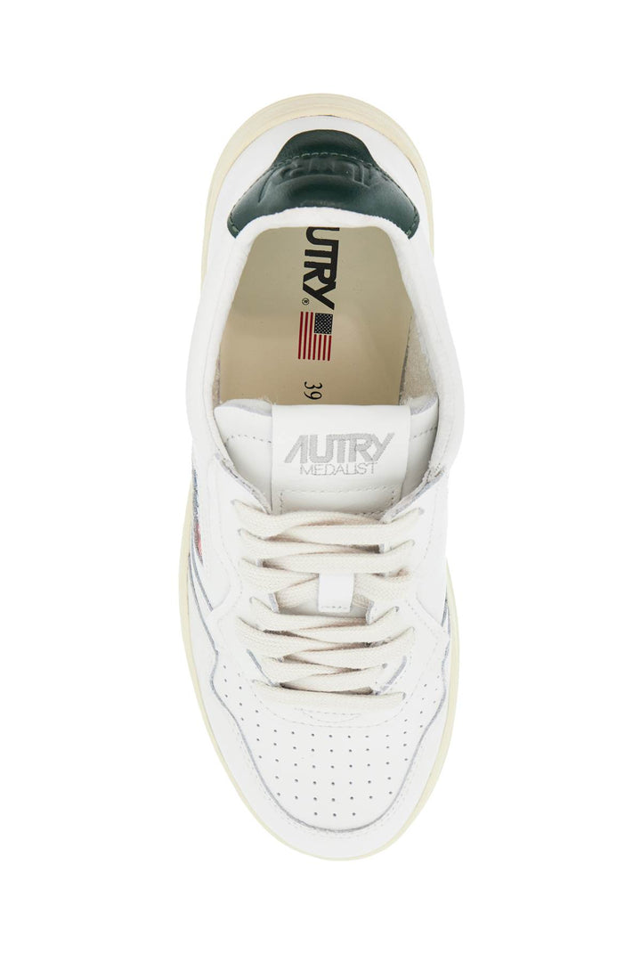 Medalist Low Sneakers