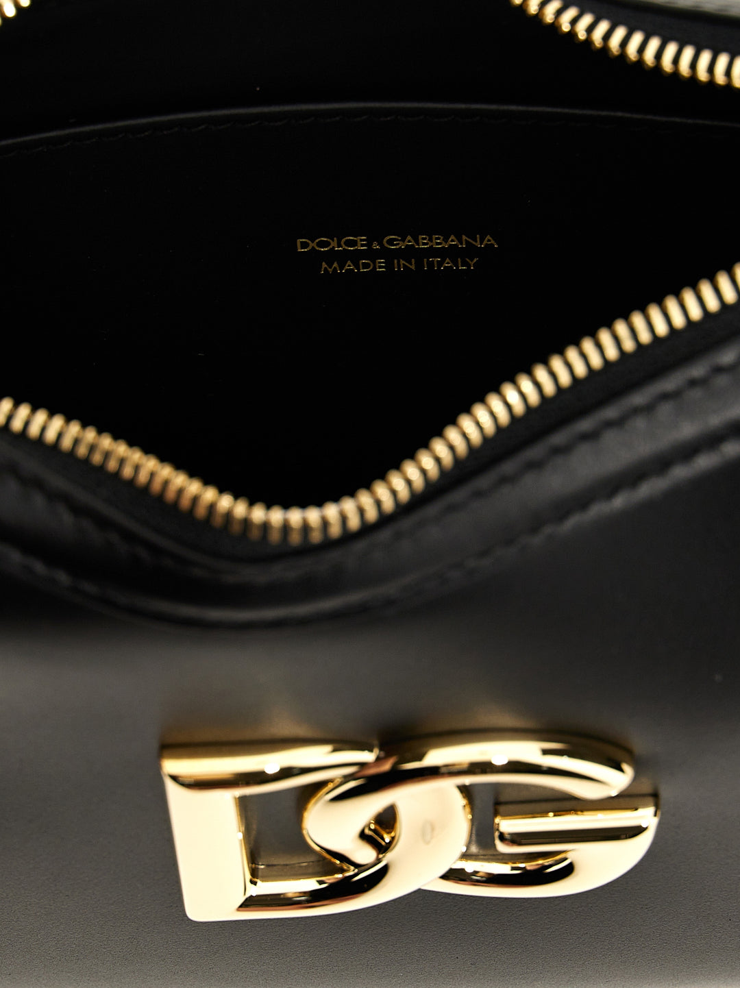 Dolce & Gabbana 3.5 Shoulder Bags - Black | 717edb0352340b9a109298d89714b6df4e224d30