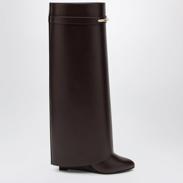Shark Pinch Leather Boots In Ebony Brown
