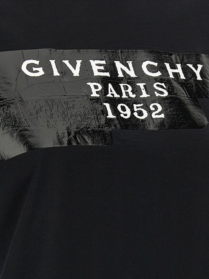 Givenchy Givenchy Tape T-shirt - Black | eae236bff7b5e26b076207187795bbf30bb3df6a