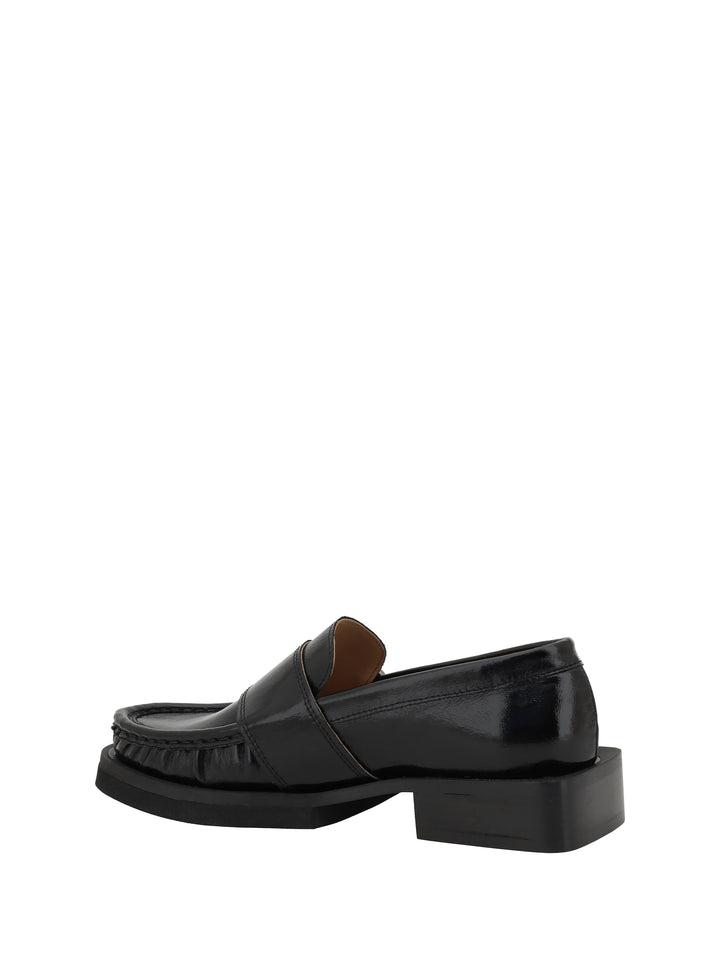 FEMININE BUCKLE LOAFER NAPLACK