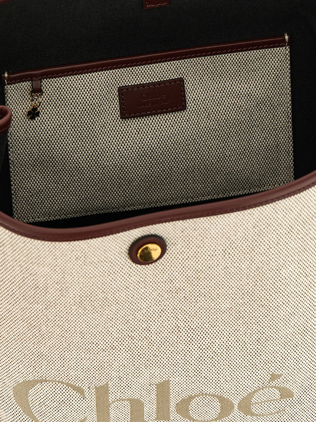 Chloé Clover Shoulder Bags - White | d8c5d8e5398abfc9f24e63e9886615a31ba2558e