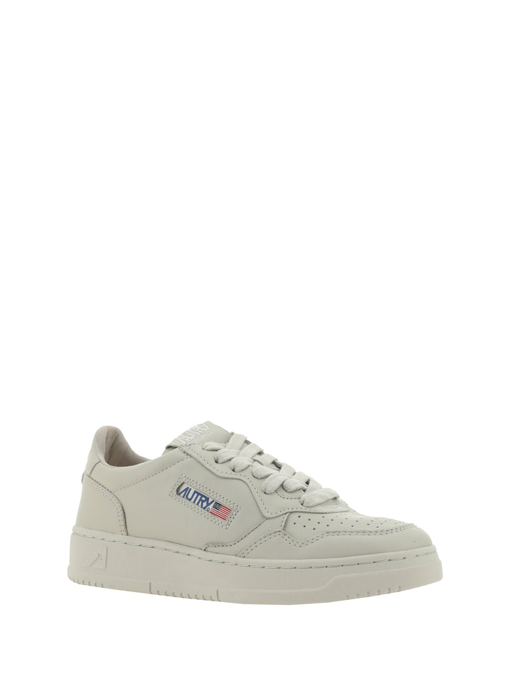 MEDALIST LOW SNEAKERS