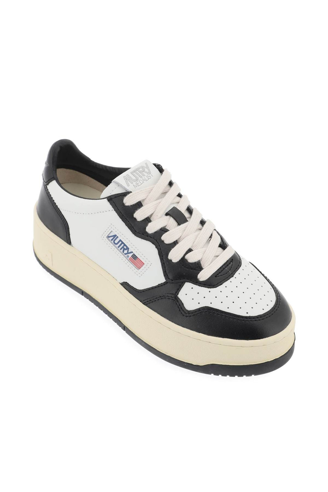 Medalist Low Sneakers