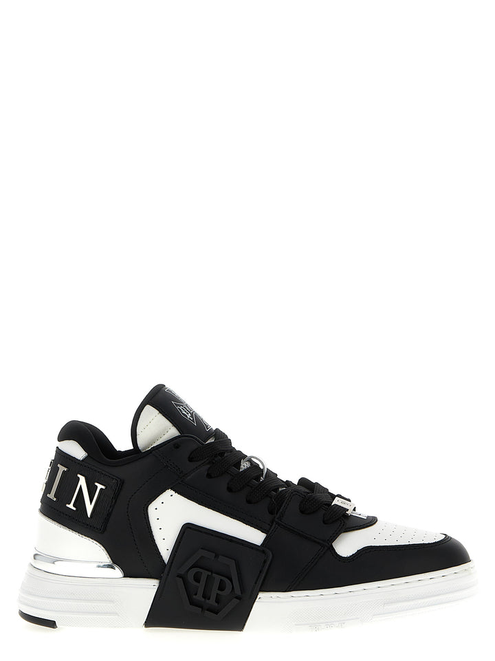 Philipp Plein Phantom Kicks Sneakers - White/Black | 22c5a539abff3169754c6d6f74d9ce49941046f7