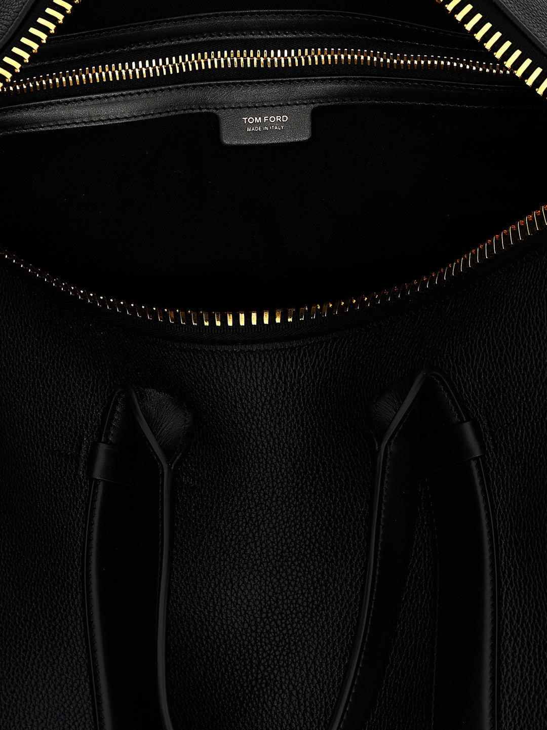 Leather Travel Bag Lifestyle Black