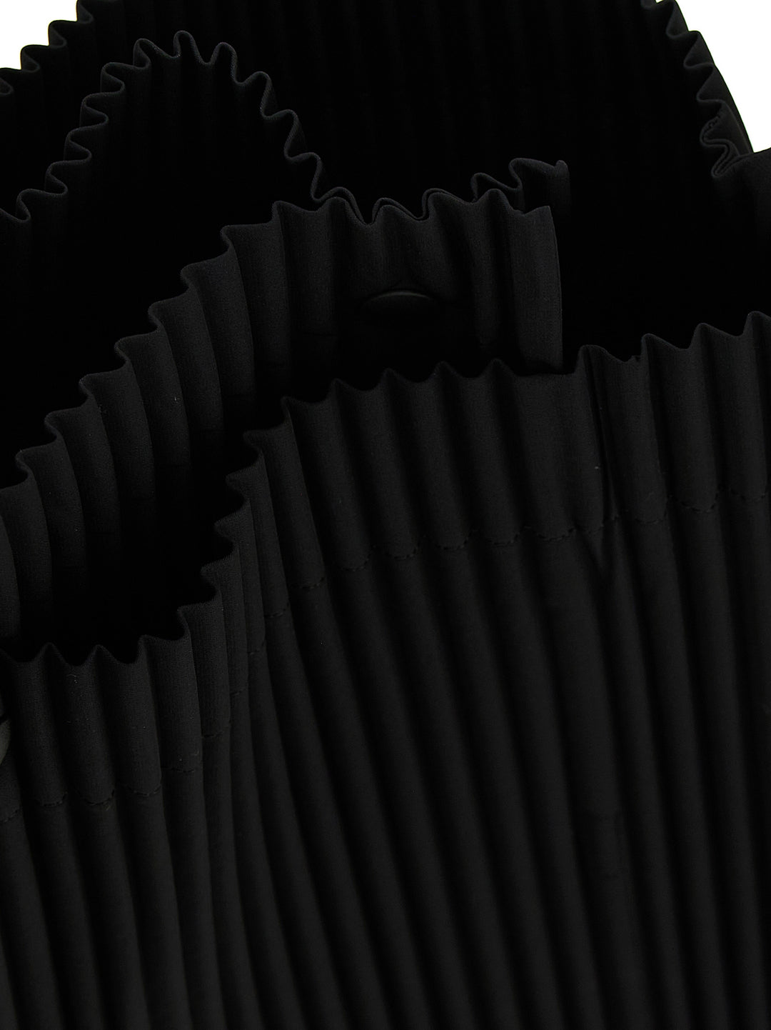 Homme Plisse' Issey Miyake Utility Shoulder Bags - Black | 197bb59b58cb82cb4185cf2a12c0aebb73960bf8